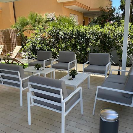 Hotel Barbiani Riccione Exteriör bild