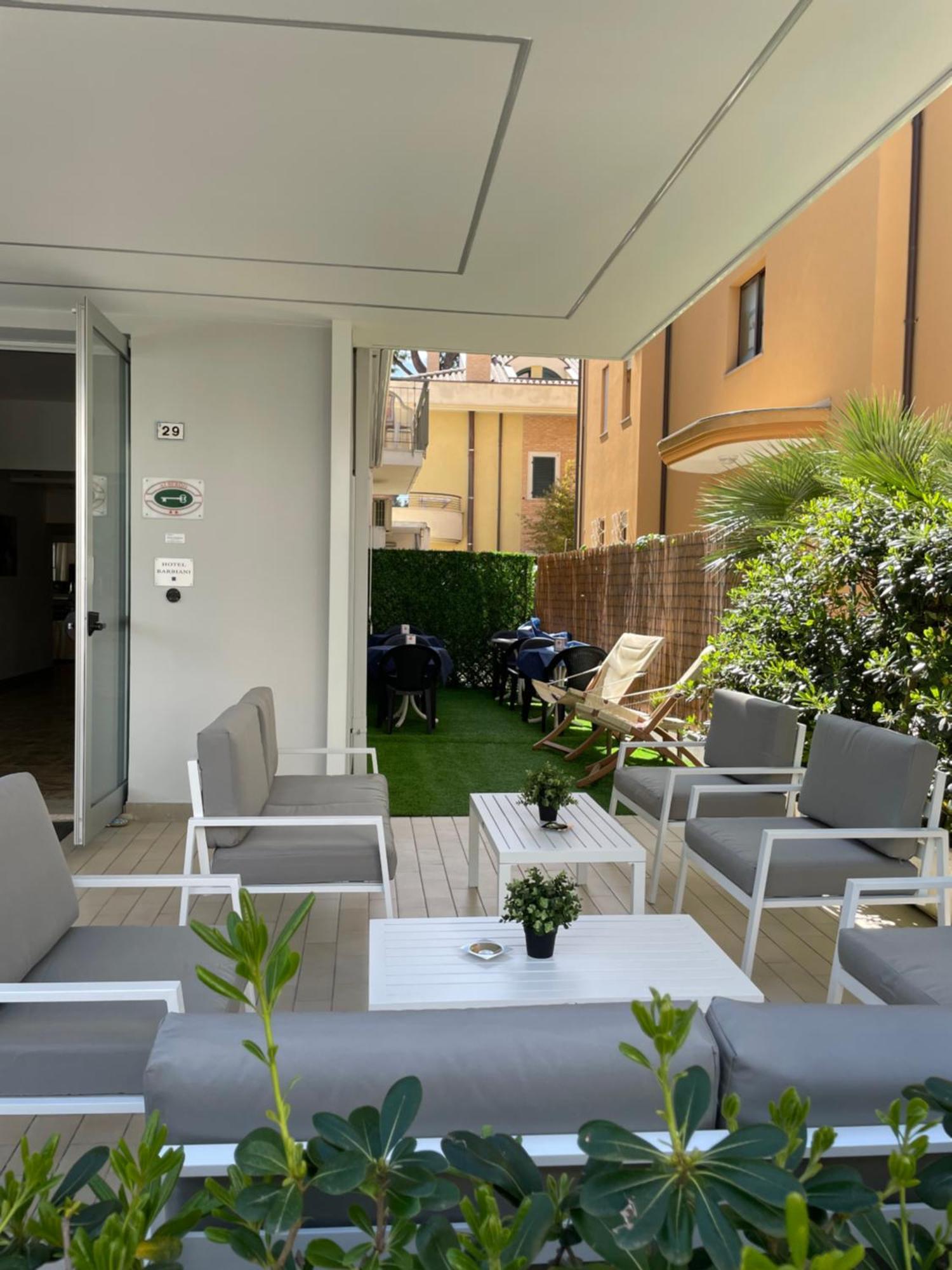 Hotel Barbiani Riccione Exteriör bild