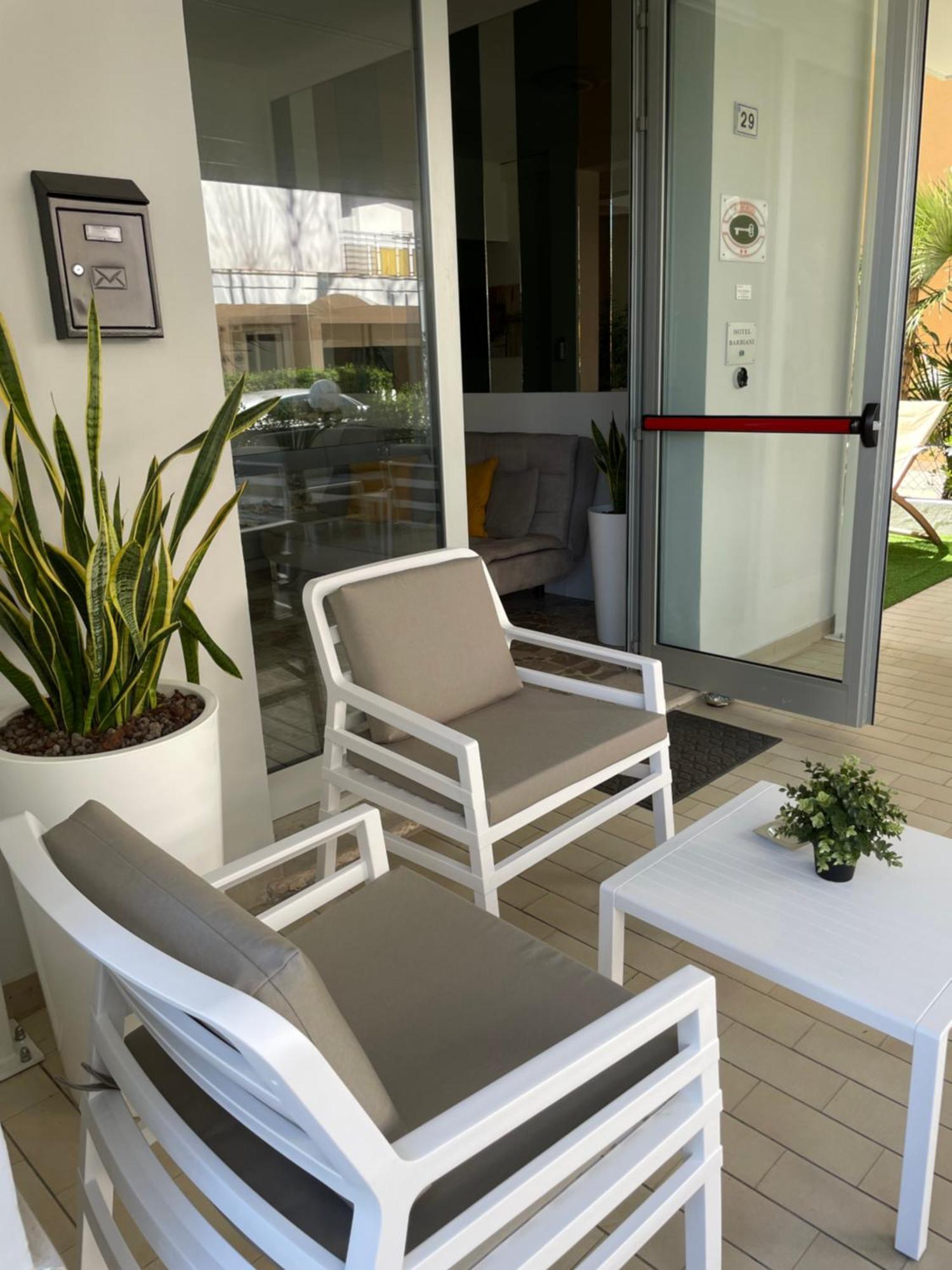 Hotel Barbiani Riccione Exteriör bild