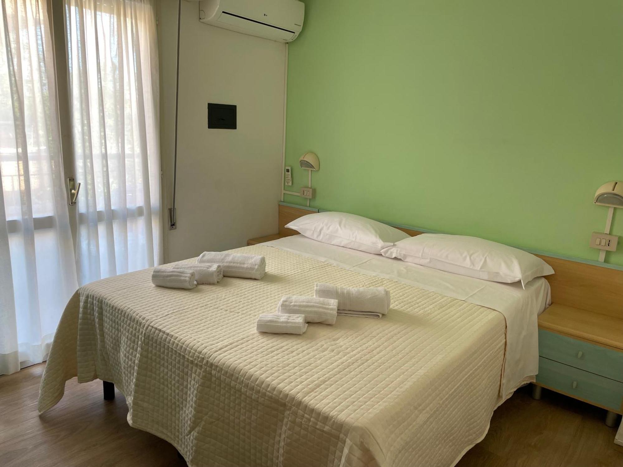 Hotel Barbiani Riccione Exteriör bild