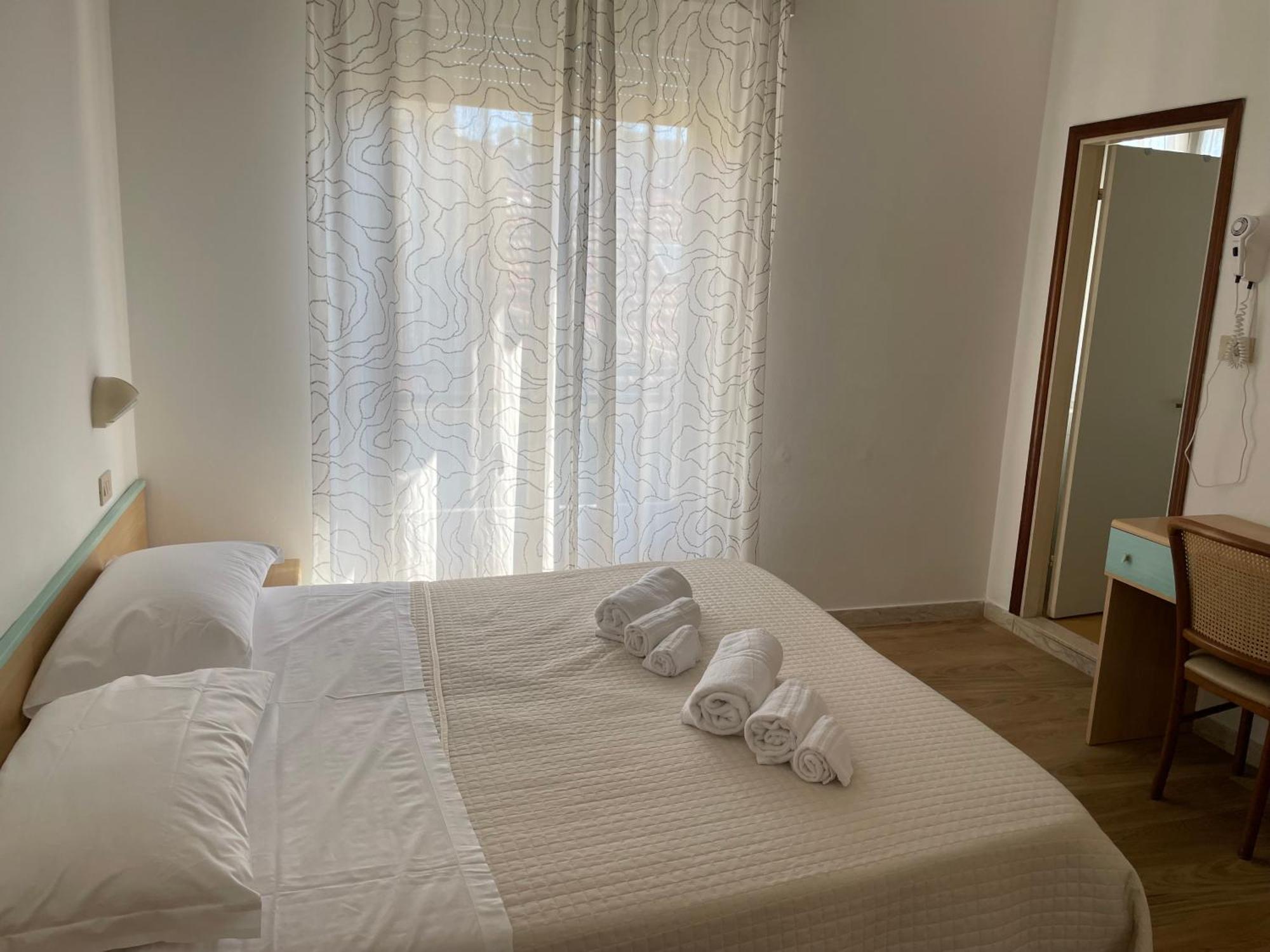 Hotel Barbiani Riccione Exteriör bild