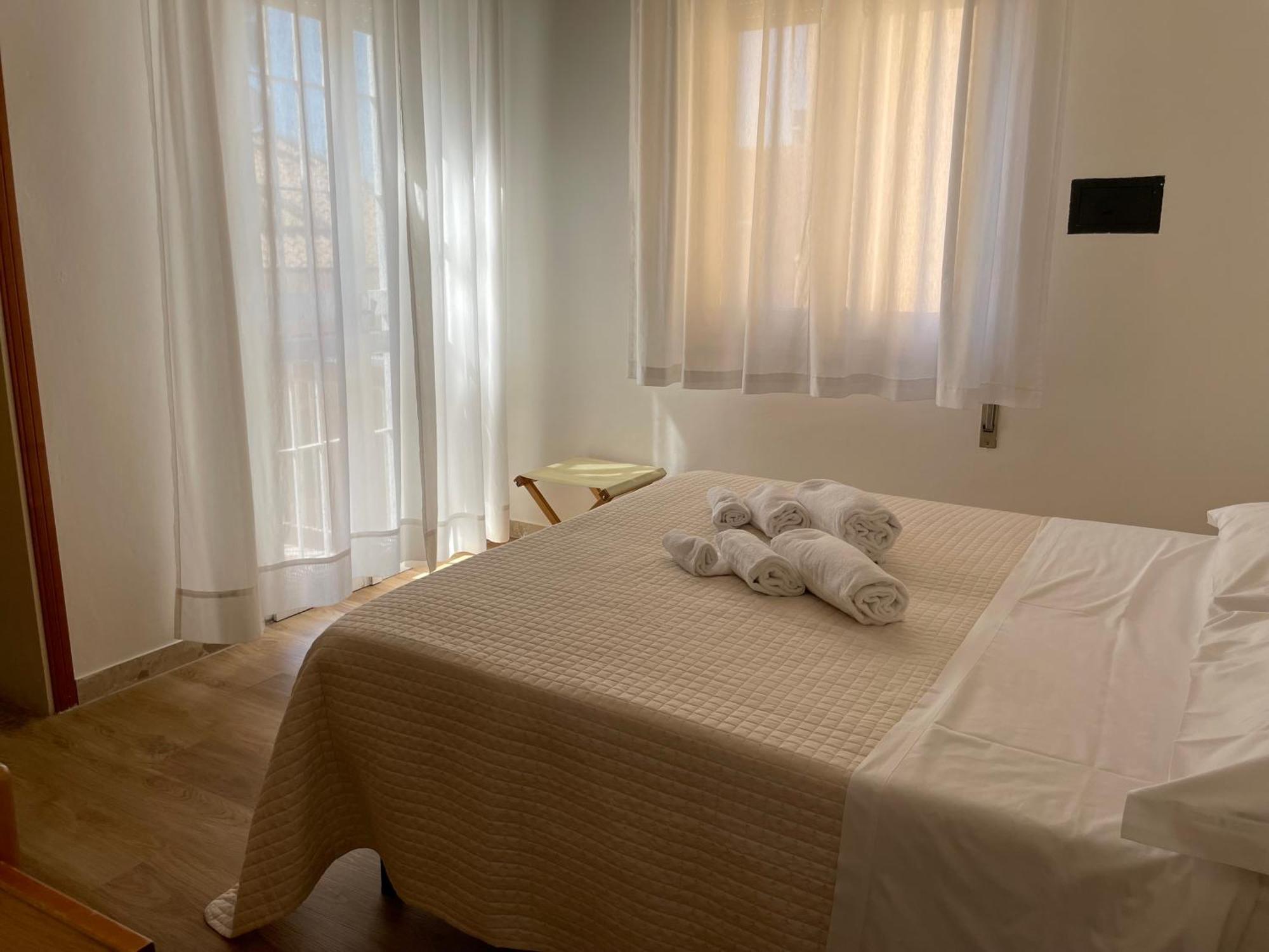 Hotel Barbiani Riccione Exteriör bild