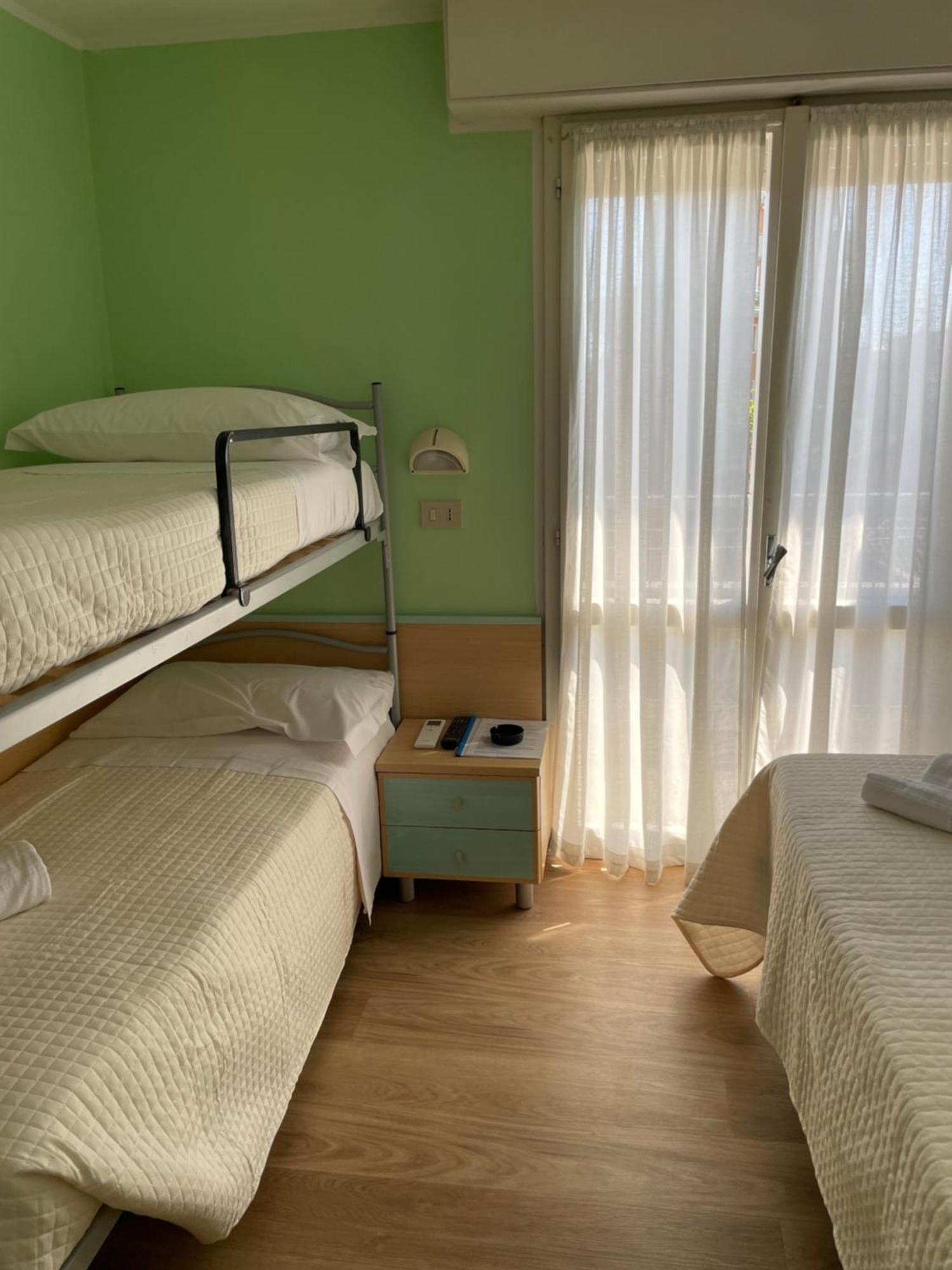 Hotel Barbiani Riccione Exteriör bild