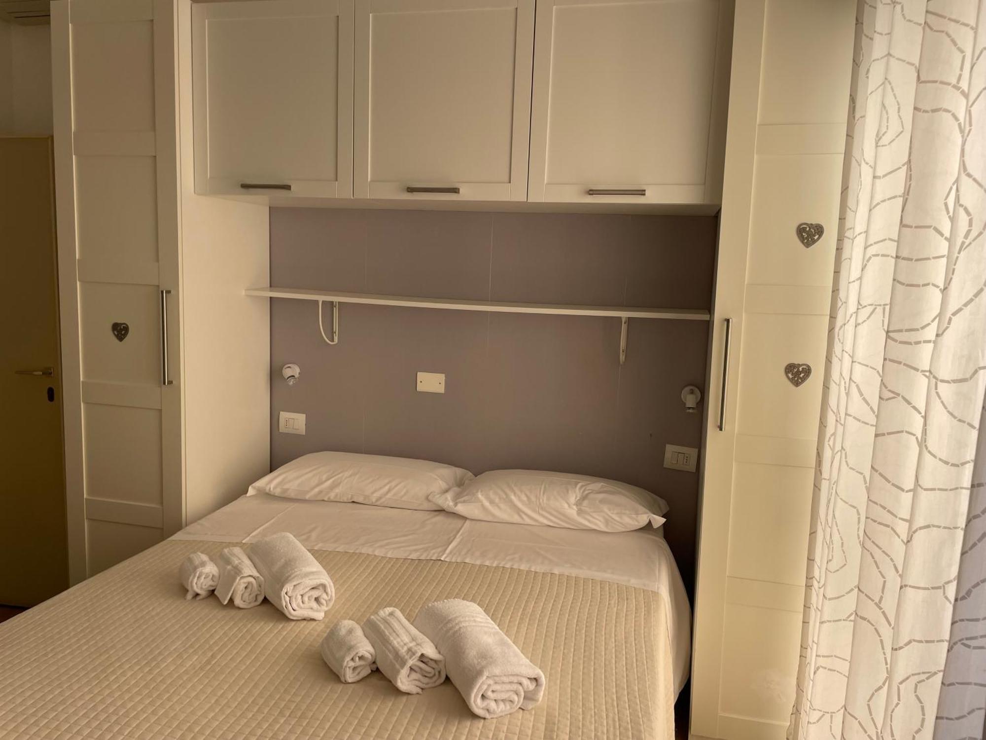 Hotel Barbiani Riccione Exteriör bild